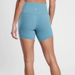 Athleta Salutation rise 5" Light Blue